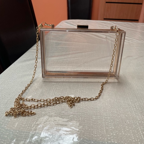 Clear Lucite Clutch With Gold Border - detachable crossbody chain - Picture 3 of 11